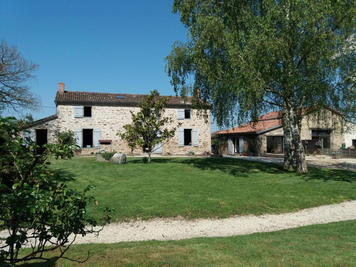 Chambre D'Hotes La Thibaudiere Bressuire Exterior photo